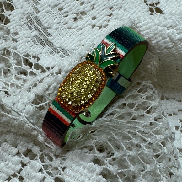 Keep Collective Pineapple ๐ Fiesta Leather Bracelet - Picture 6 of 8